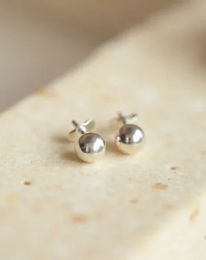 Gümüş Top Vida Küpe 4 mm